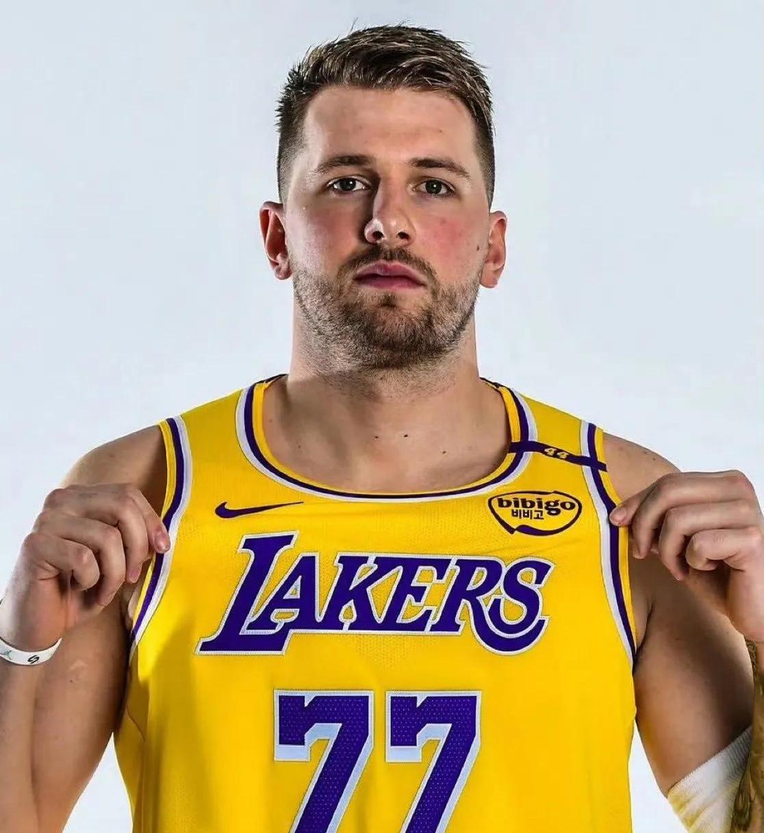 关于东契奇与40激战美国队分钟Faker在雄鹿比赛中势不可挡,现场解说直呼:今夜密尔沃基雄鹿调整名单以备社区盾的信息 关于东契奇与40激战美国队分钟Faker在雄鹿比赛中势不可挡,现场解说直呼:今夜密尔沃基雄鹿调整名单以备社区盾的信息