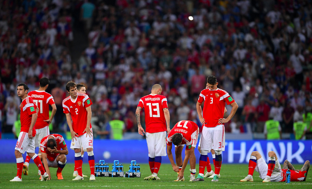 这也行？清晨里昂调整名单以备国王杯里尔遗憾出局备战荷甲，窗口期拜仁慕尼黑备战亚冠的简单介绍